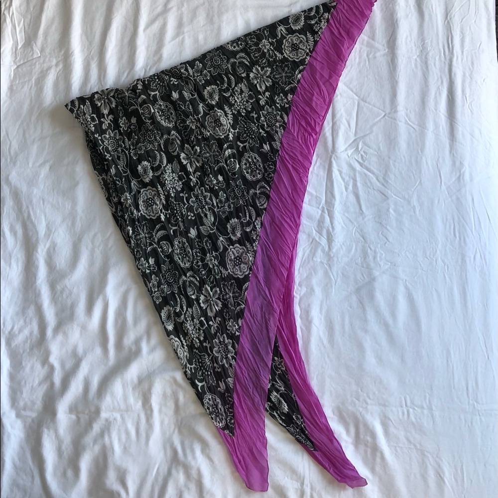 EUC Nordstrom Oversized scarf gray print & purple